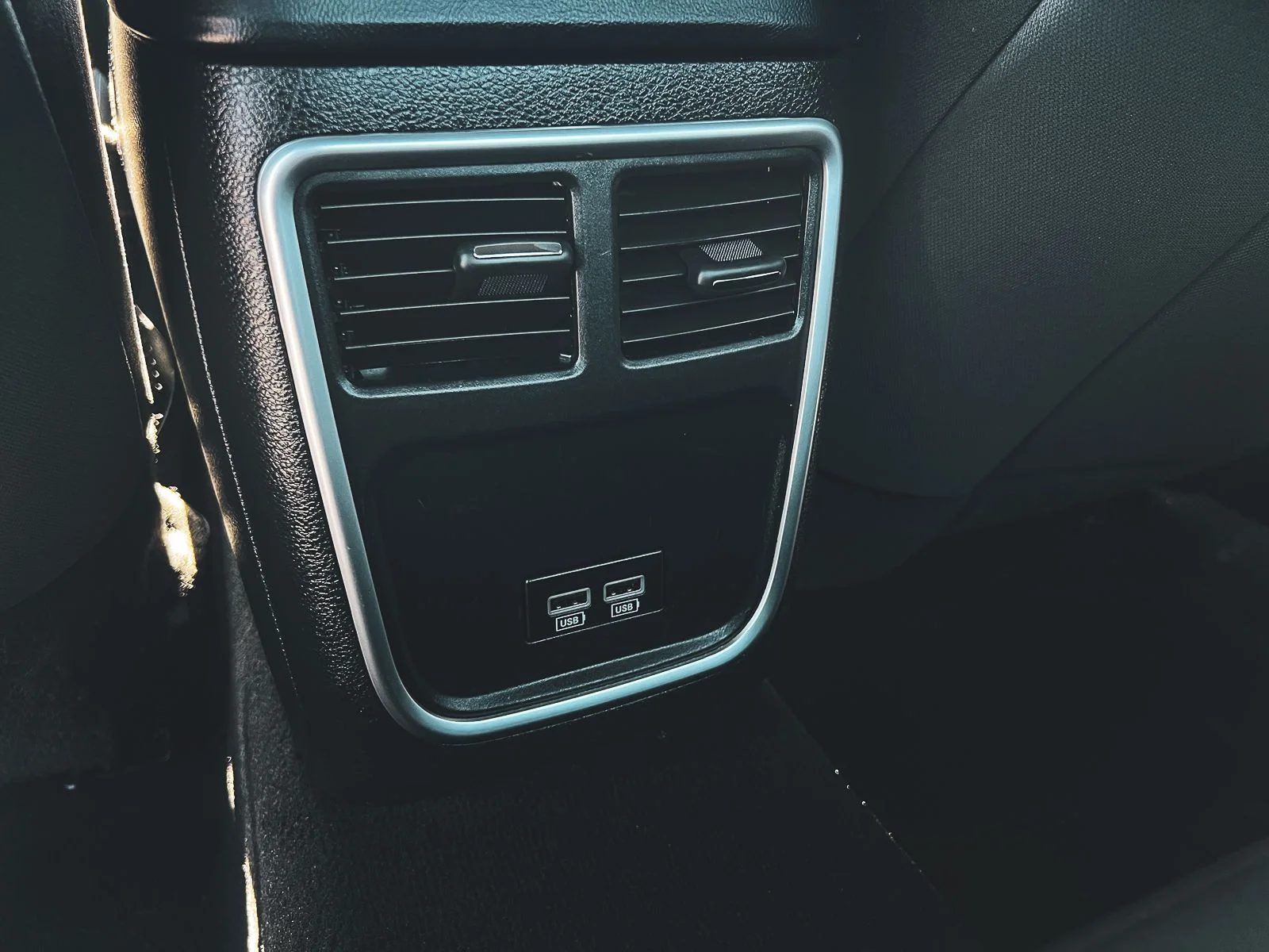 2023 Dodge Charger SXT - Photo 17