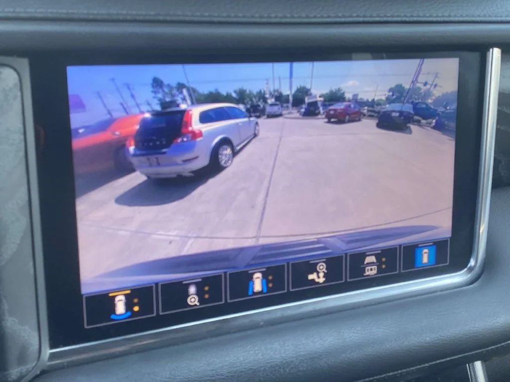 Used 2021 Gray GMC Denali image 29