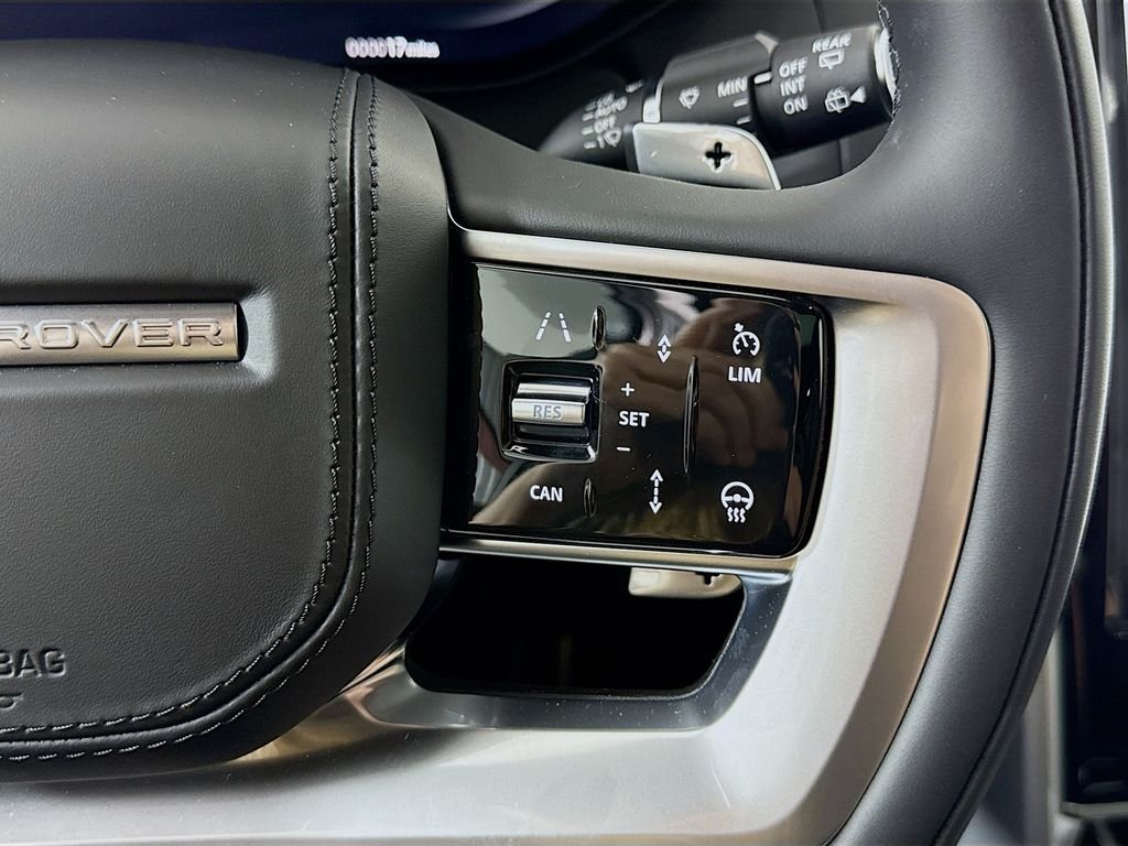 New 2026 Fuji White Land Rover SE image 12