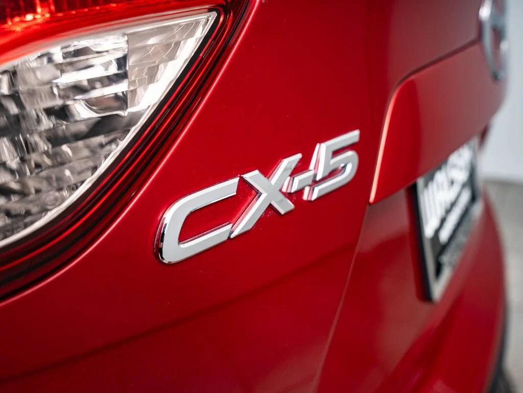 Used 2016 Soul Red Metallic Mazda Grand Touring image 16