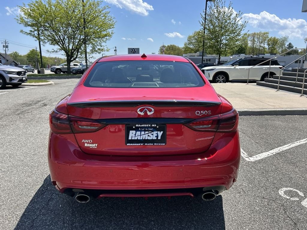 Certified Used 2024 Red INFINITI Red Sport 400 image 7