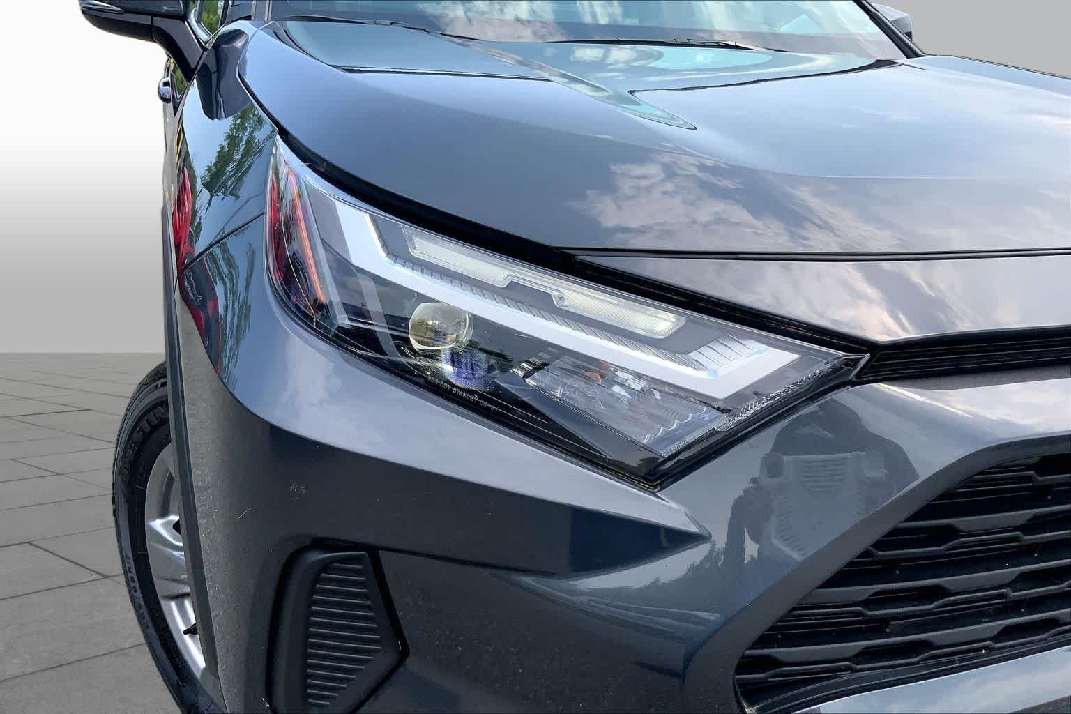Used 2024 Magnetic Gray Metallic Toyota Hybrid XLE image 28