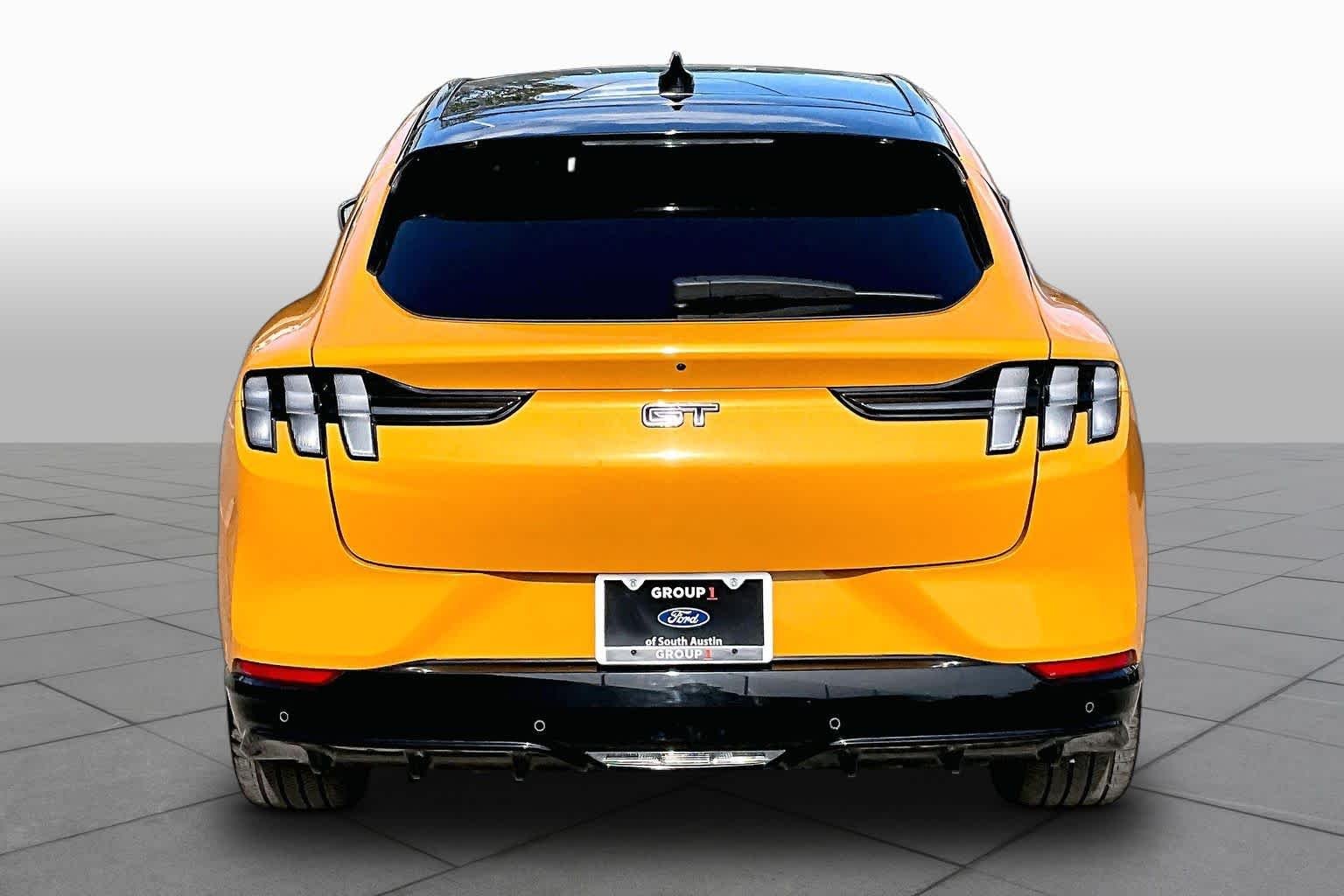 Used 2023 Cyber Orange Metallic Tricoat Ford GT image 8