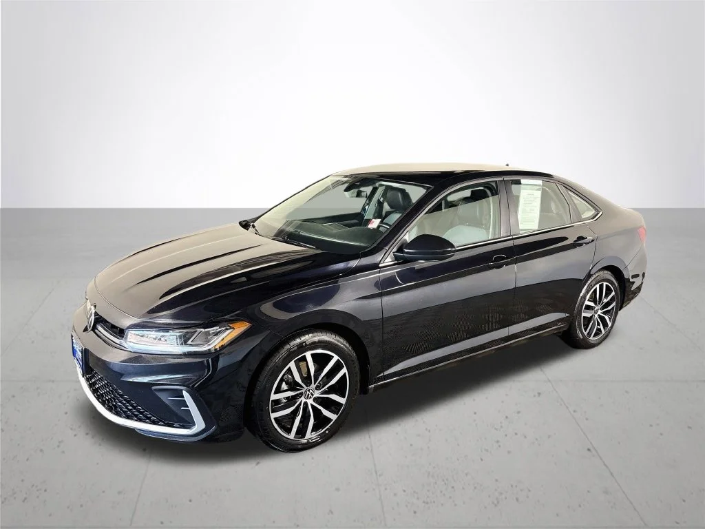 Used 2025 Black Volkswagen 1.5T SE image 2
