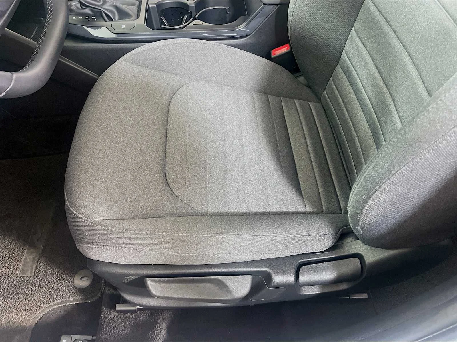Used 2025 Snow White Pearl Kia EX image 17