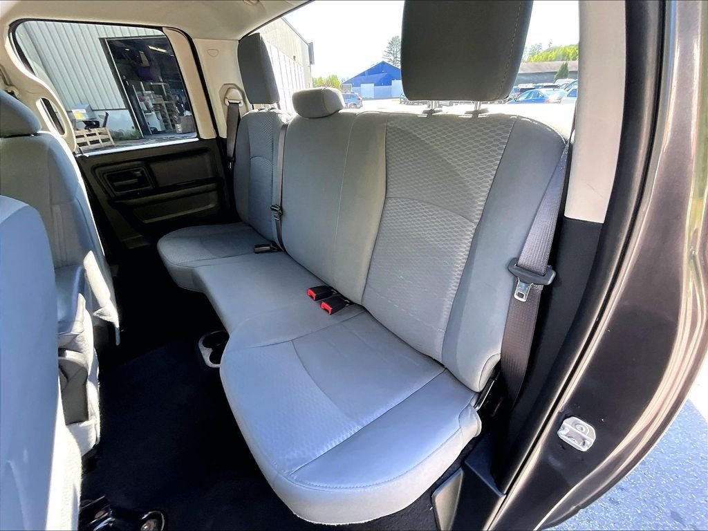 Used 2019 Granite Crystal Metallic Clearcoat Ram Express image 15