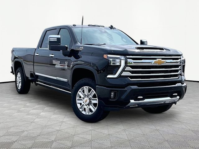 Used 2025 Black Chevrolet High Country image 1