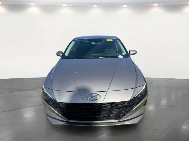 Used 2023 Silver Hyundai SEL image 6