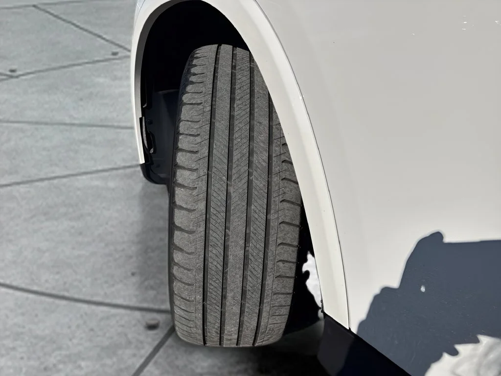 Used 2024 White Mercedes-Benz GLC 300 image 35