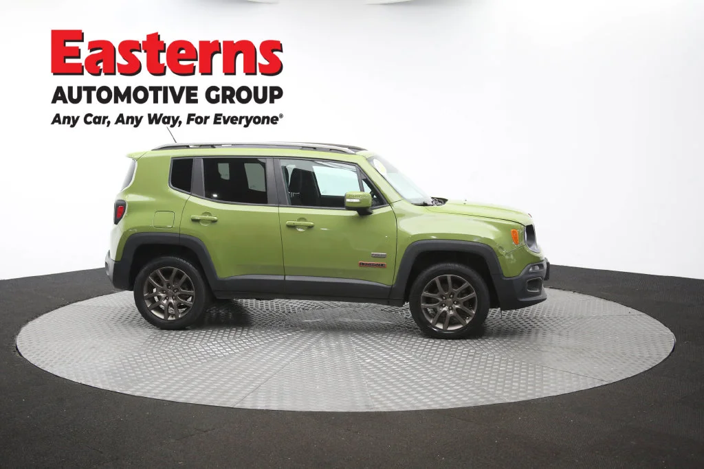 Used 2016 Green Jeep Latitude image 49