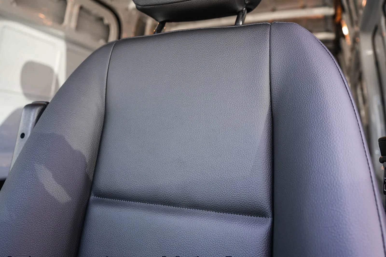 New 2025 Arctic+White Mercedes-Benz Cargo 144WB High Roof AWD 2.0L I4 Diesel Turbo HO image 26