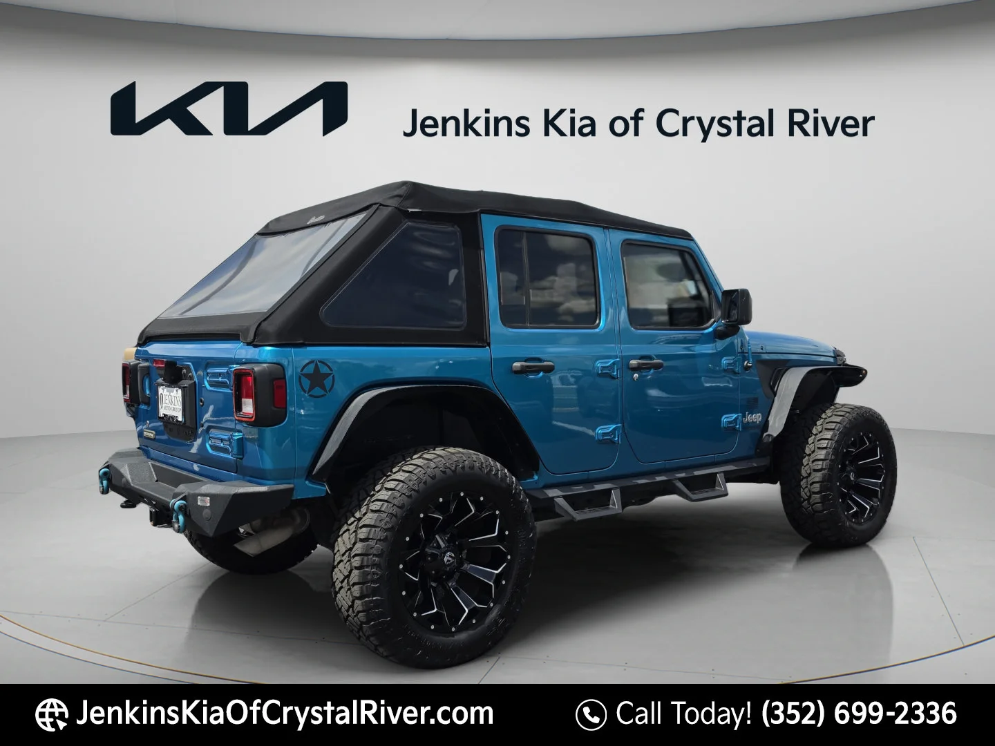 Used 2020 Bikini Pearlcoat Jeep Freedom image 4