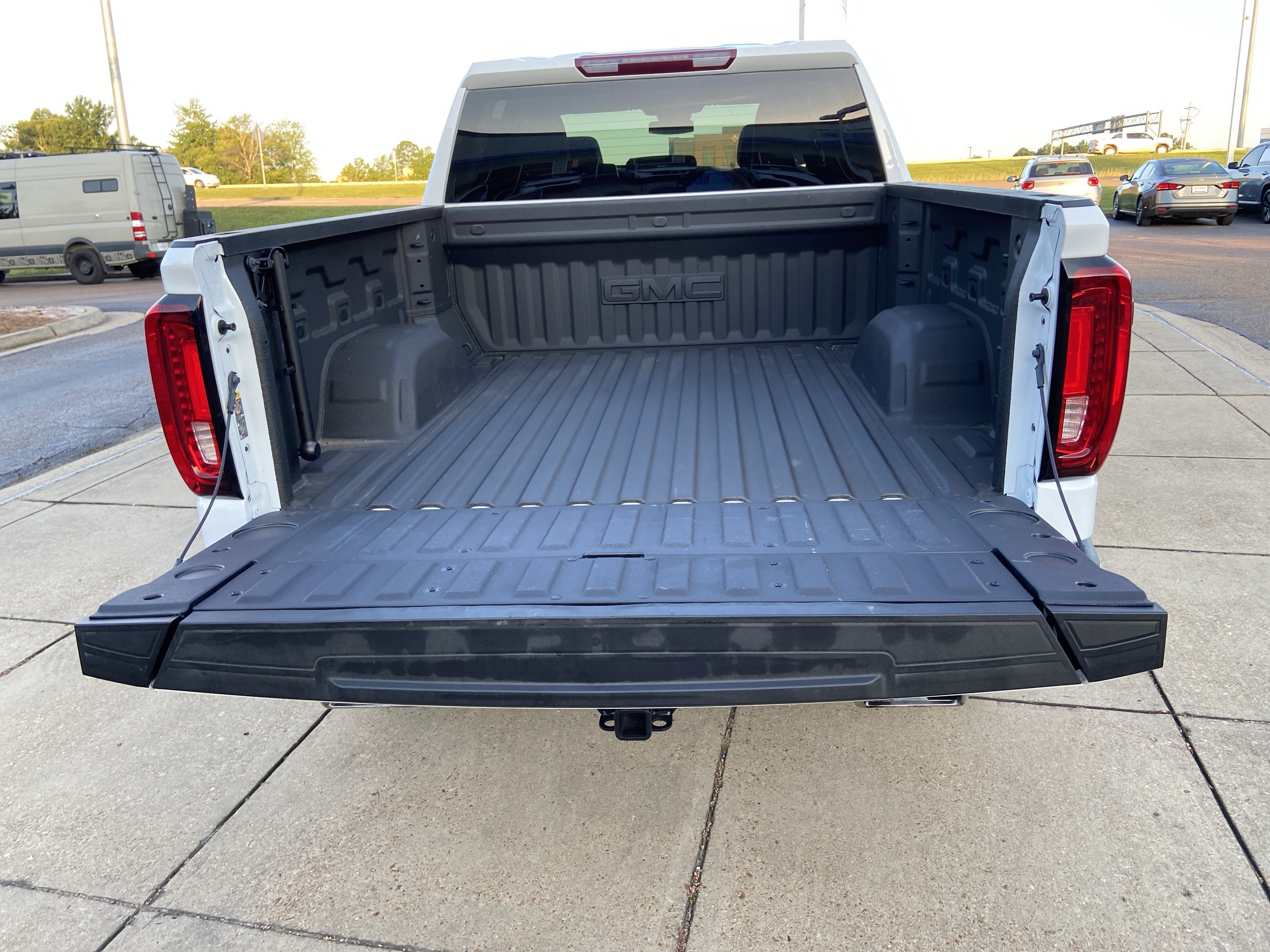 Used 2025 Summit White GMC AT4 image 26