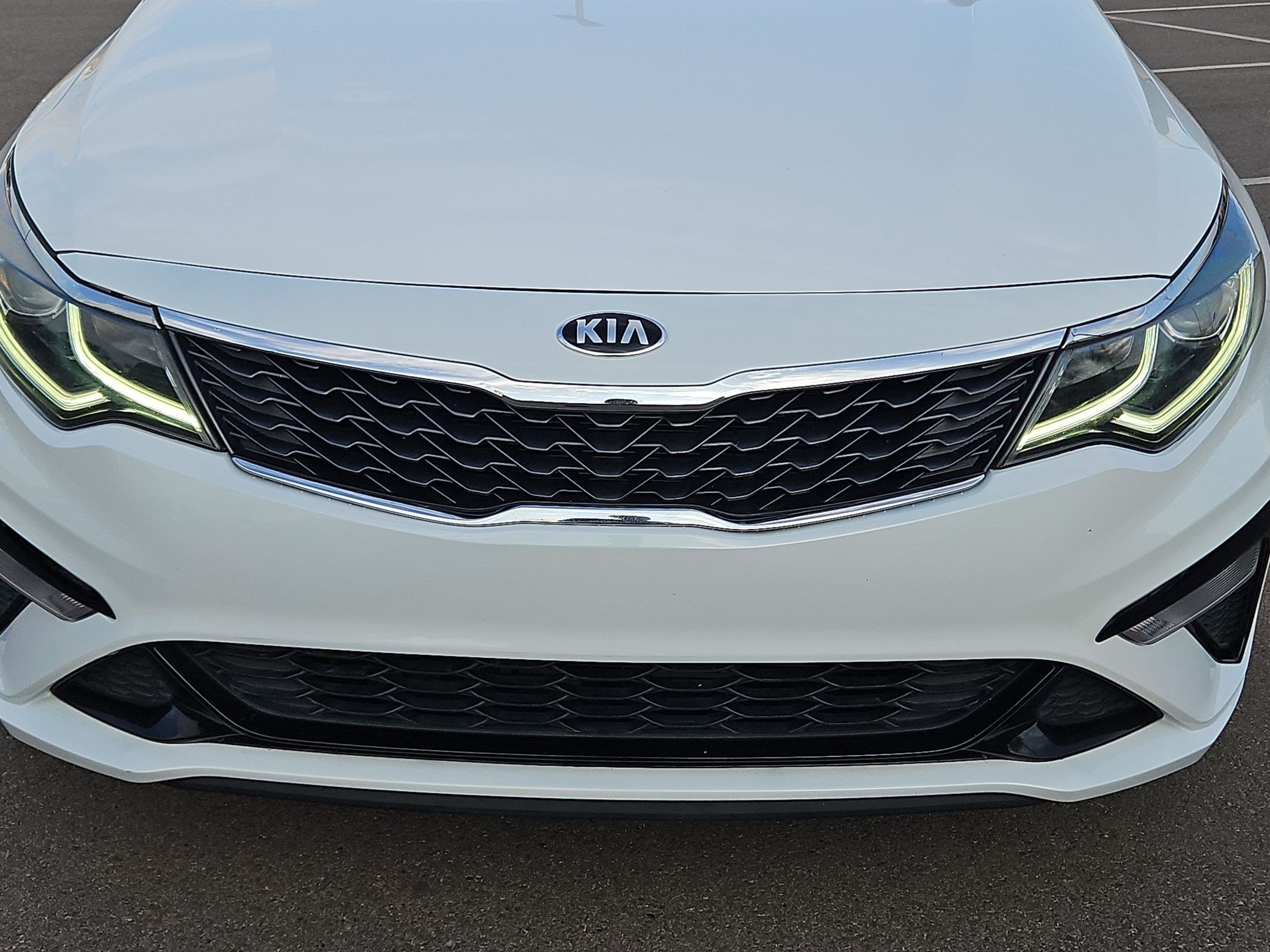 Certified Used 2020 White Kia LX image 9