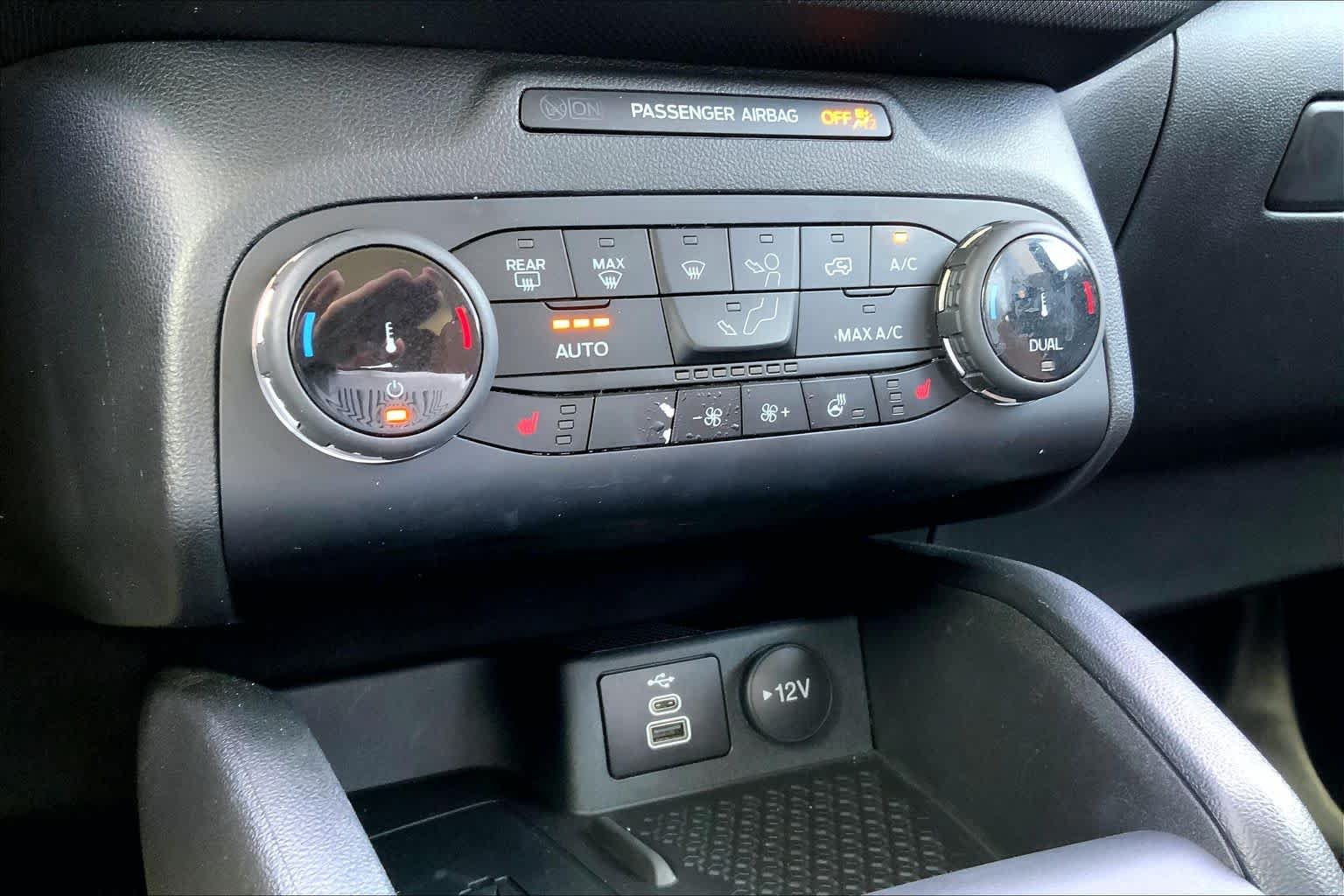 Used 2023 Cactus Gray Ford Badlands image 31
