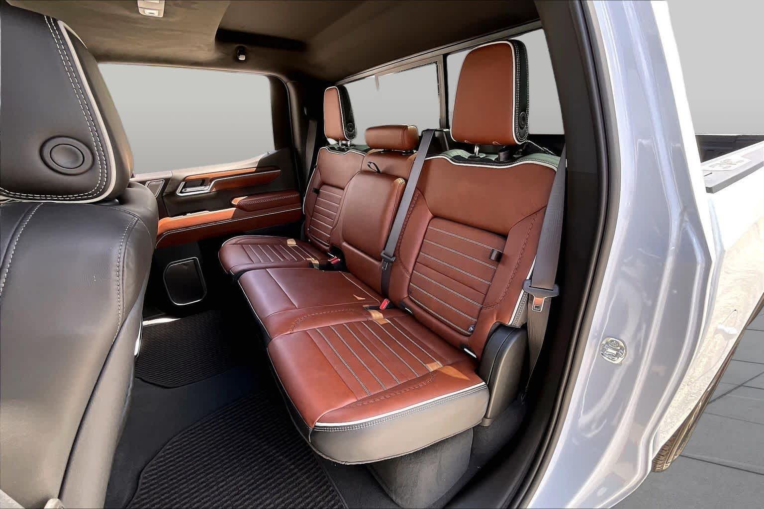 Used 2026 Glacier White Tricoat GMC Denali Ultimate image 20