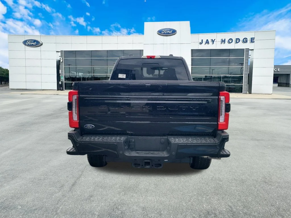 2026 Ford F-250 Super Duty Platinum - Photo 6