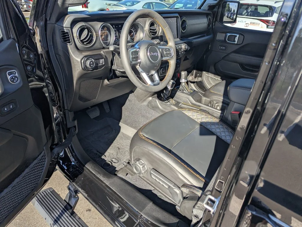 Used 2023 Black Jeep Overland image 11