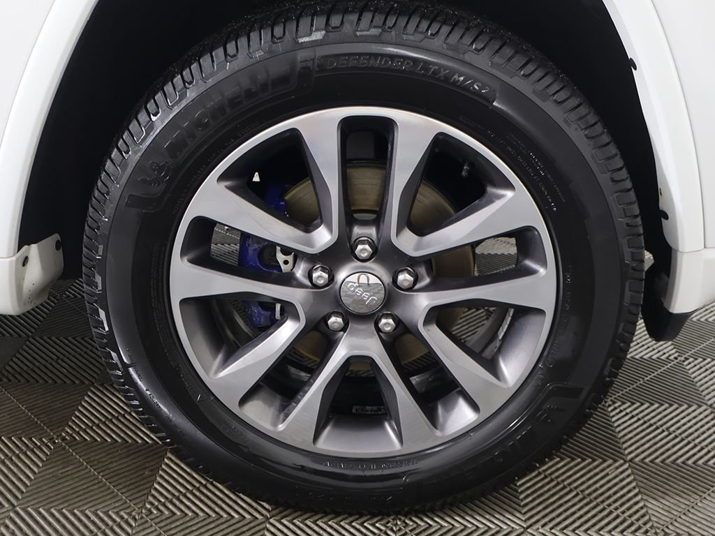 Used 2017 White Jeep Overland image 26