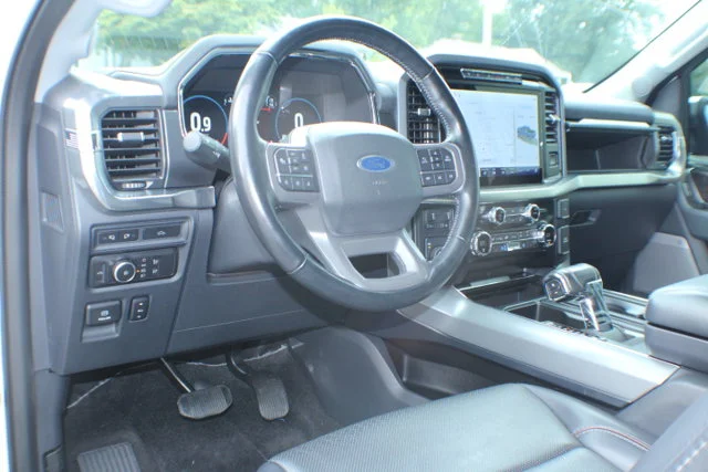 Used 2021  Ford  image 7
