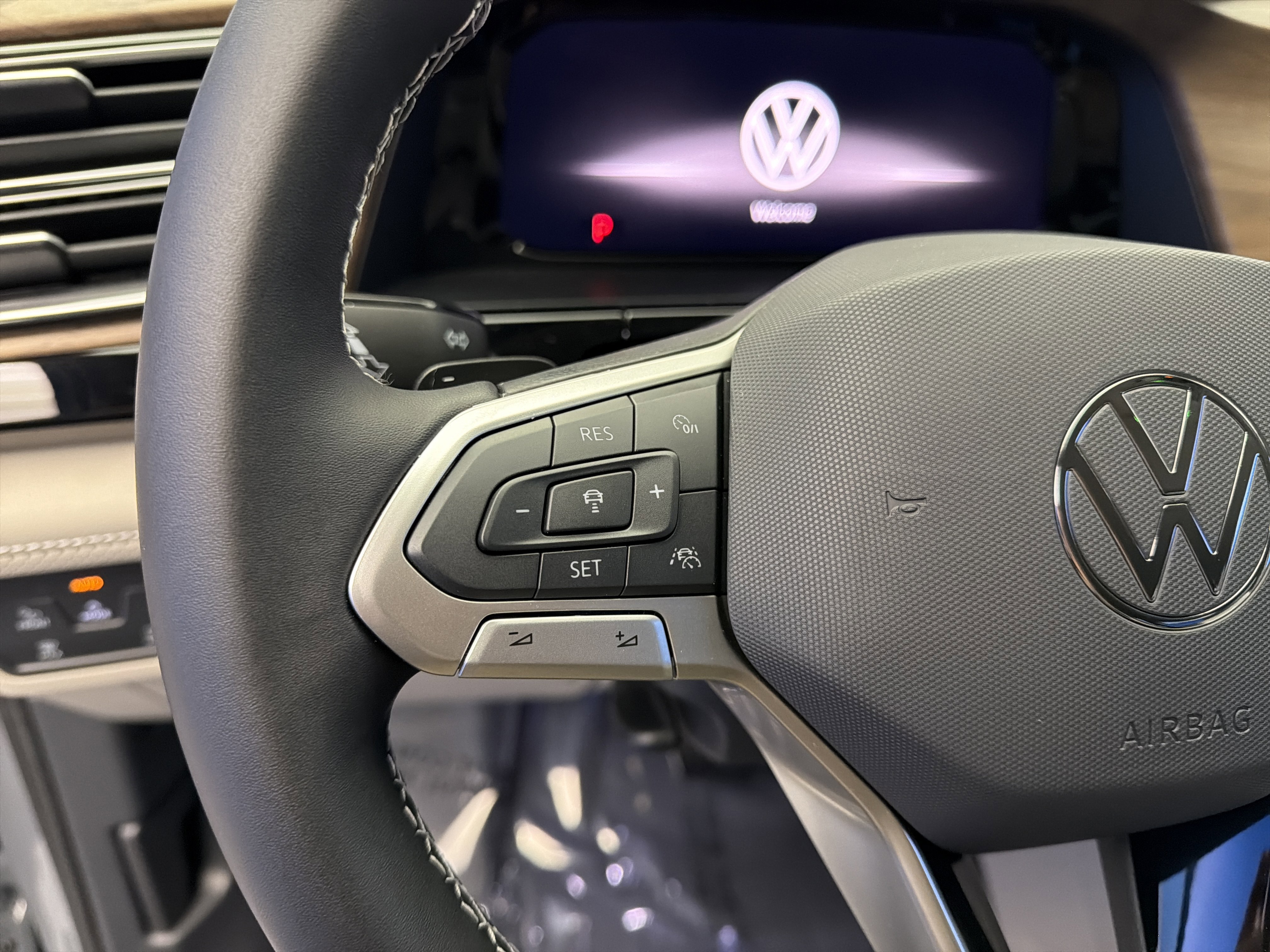 New 2026 Pure Gray Volkswagen 2.0T SE w/Technology image 16