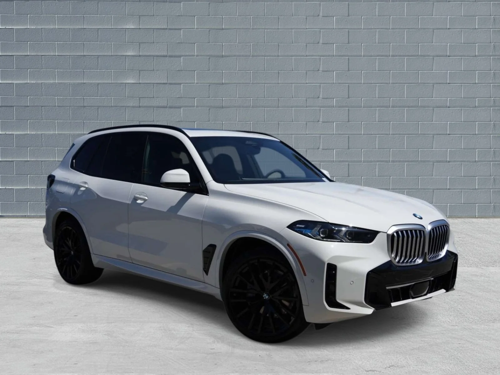 New 2026 Alpine White BMW xDrive40i image 1