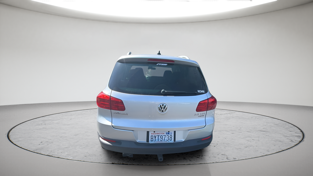 Used 2012 Silver Volkswagen SE image 4
