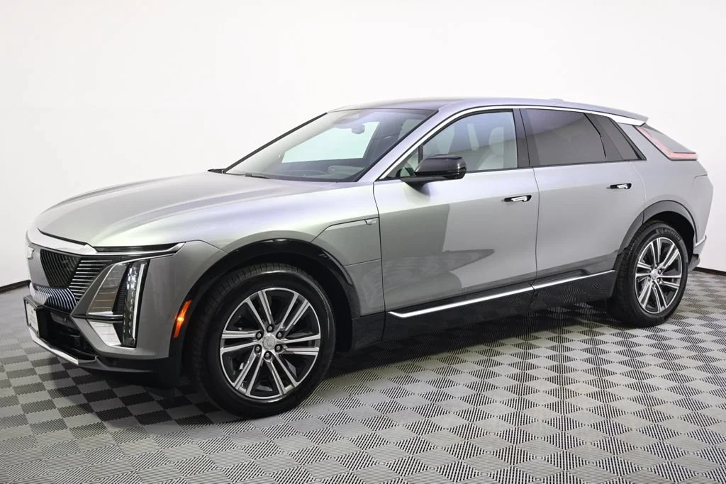 Certified 2024 Cadillac LYRIQ Luxury 1 with VIN 1GYKPPRL3RZ103605 for sale in Minneapolis, Minnesota