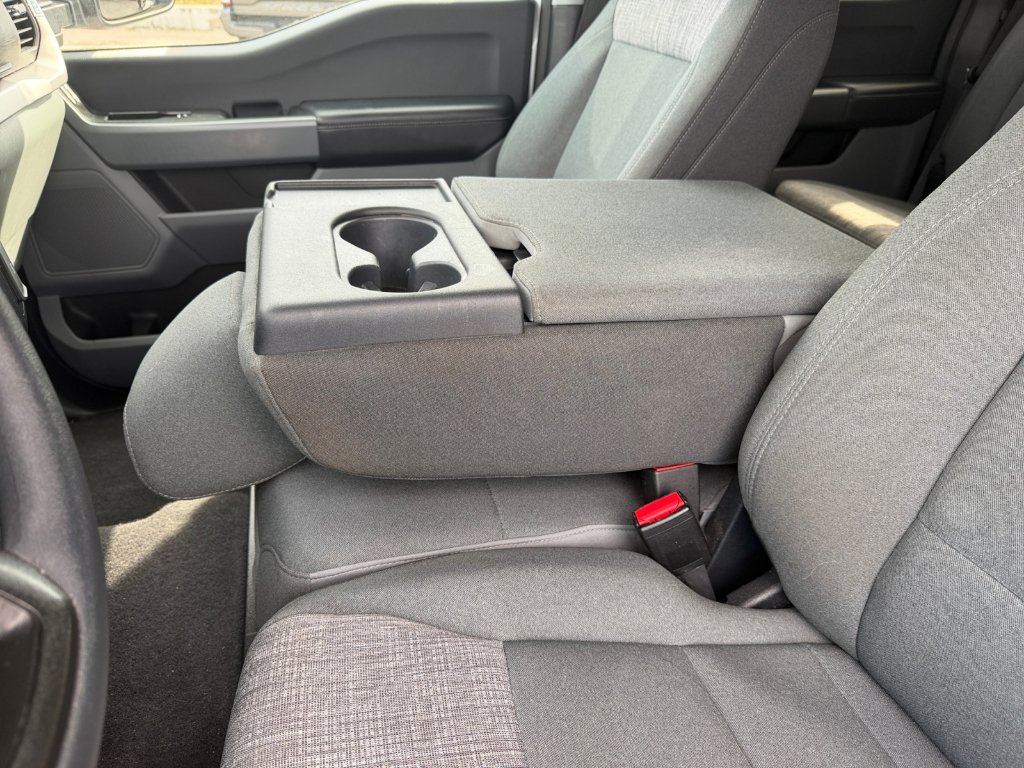 Used 2023 Oxford White Ford XLT image 11