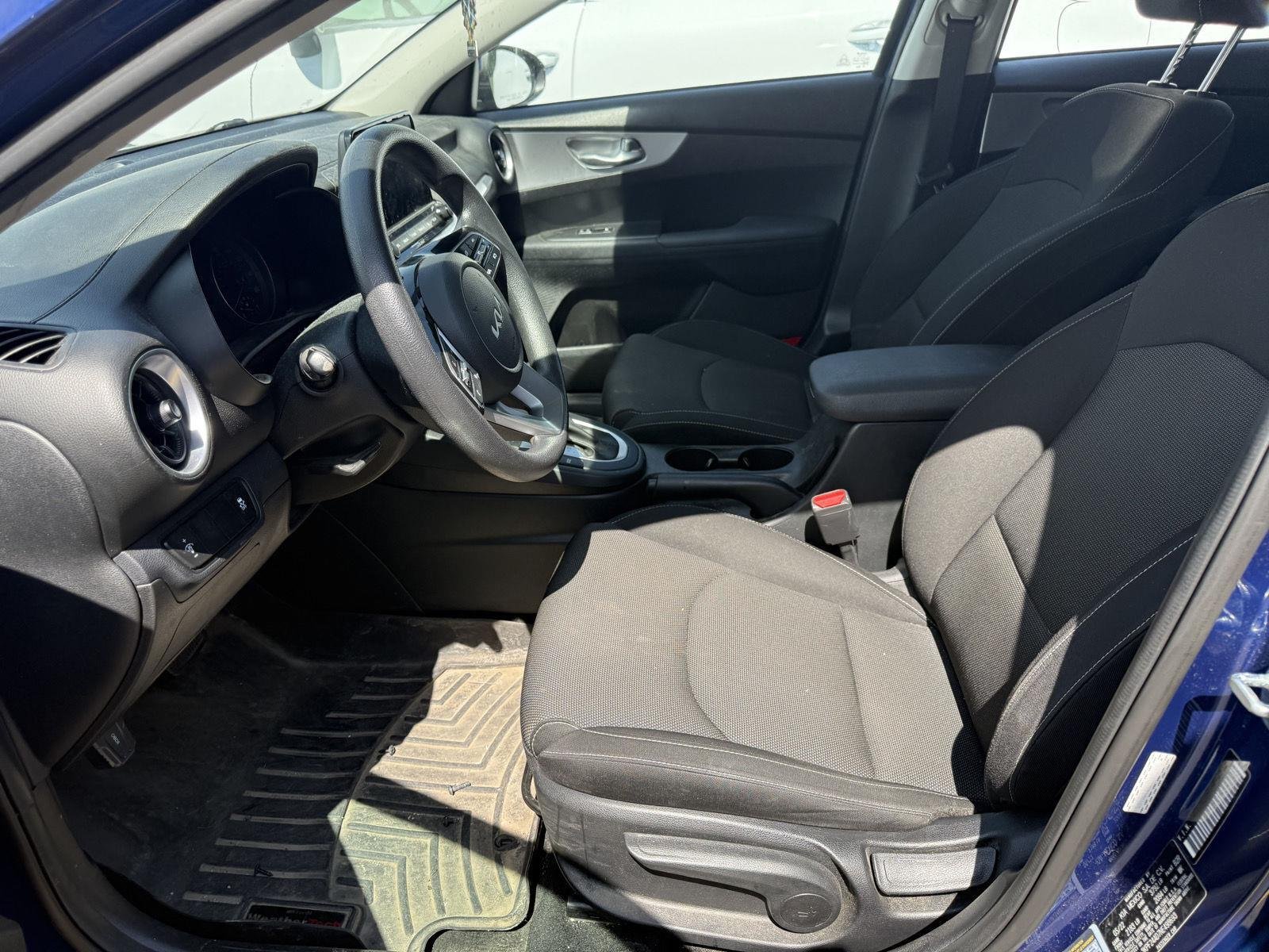 Used 2022 Deep Sea Blue Kia LXS image 6