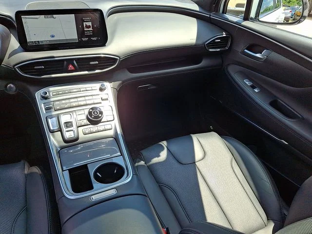Used 2023 White Hyundai Calligraphy image 16
