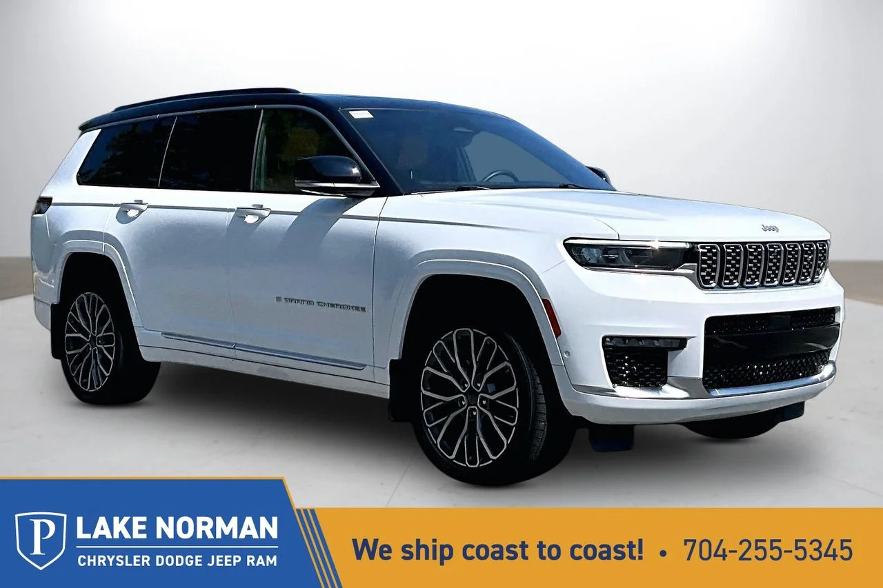 Used 2024 White Jeep Summit image 1