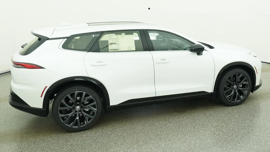 New 2026 Oxygen White Toyota Limited image 16