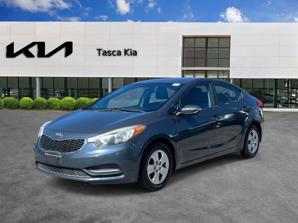 Used 2015 Kia Forte LX with VIN KNAFX4A67F5257424 for sale in Copiague, NY