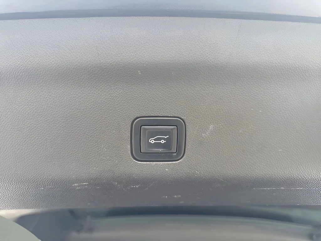Used 2022 Gray Chevrolet RST image 11