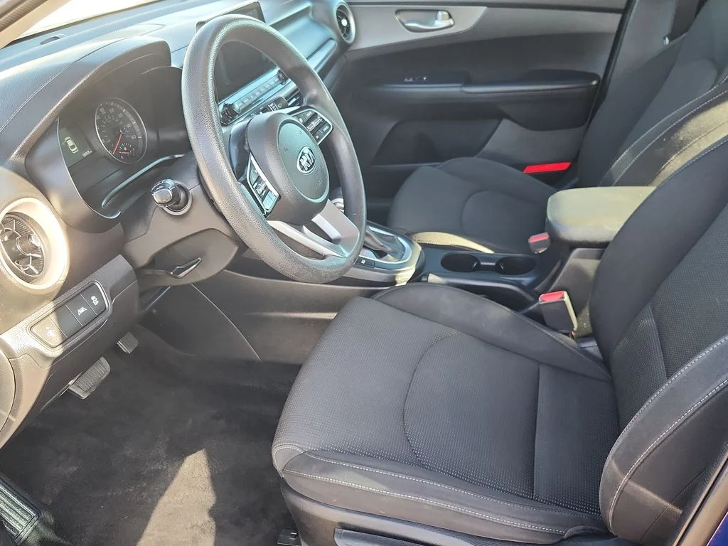 Used 2020 Blue Kia LXS image 7