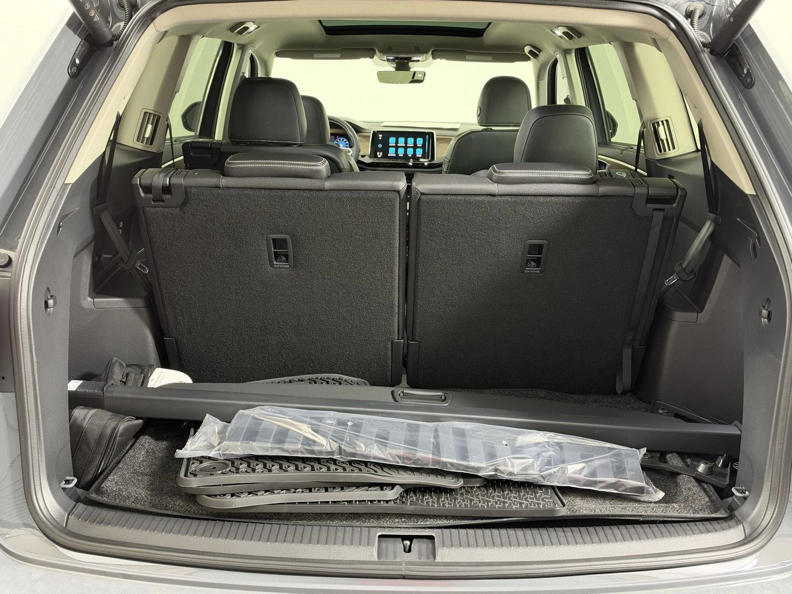 New 2026 Pure Gray Volkswagen 2.0T SE w/Technology image 19
