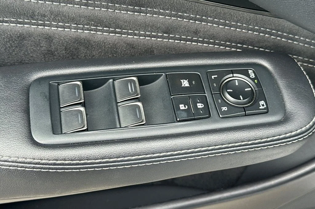 Used 2023 Silver Lexus 500 Base image 12