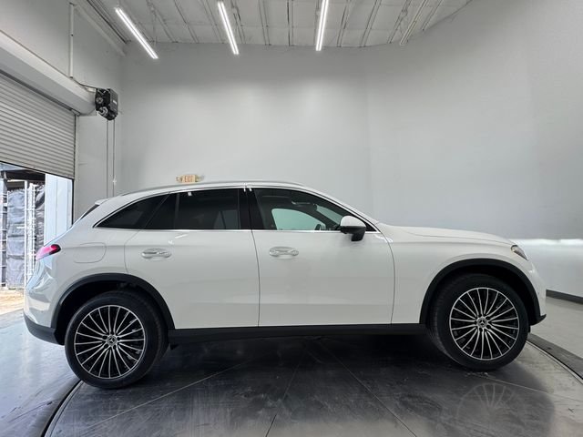 New 2026 Polar White Mercedes-Benz GLC 300 image 15