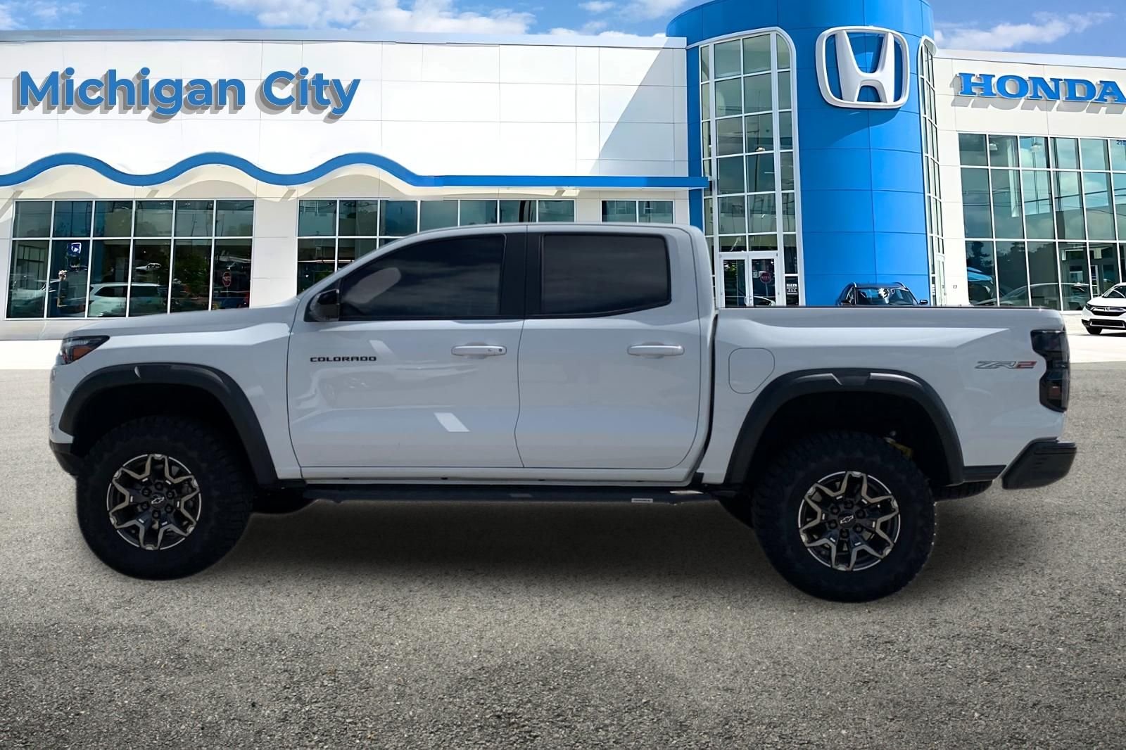 Used 2024 White Chevrolet ZR2 image 2