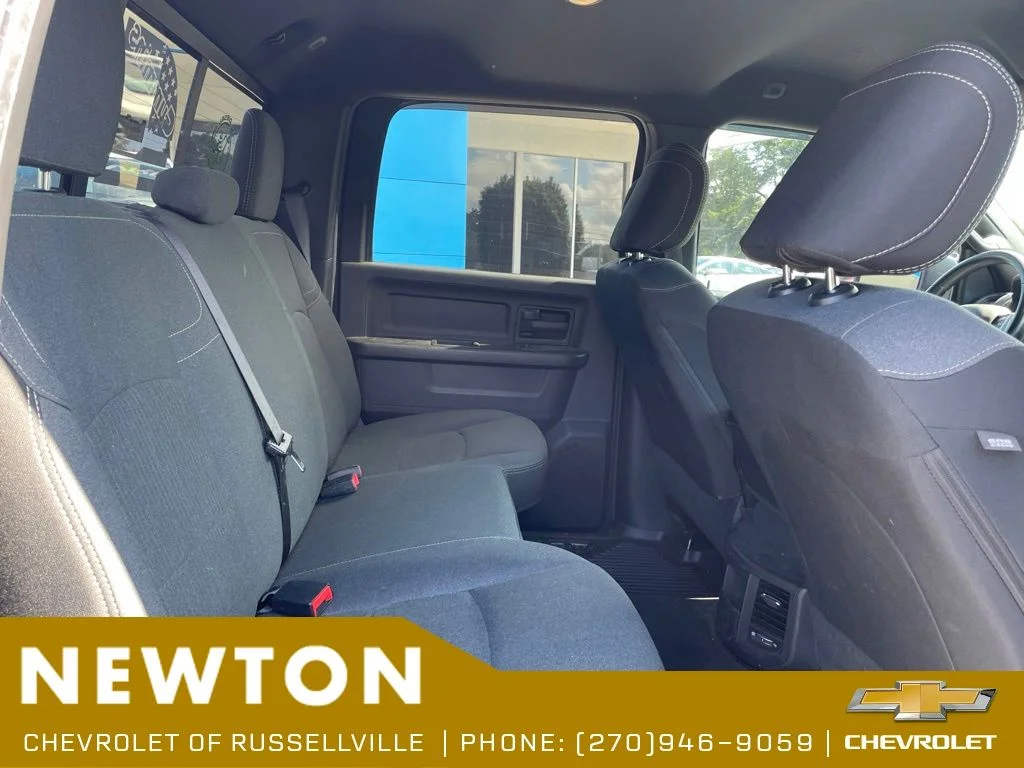 Used 2022 Crystal Metallic Ram Tradesman image 10