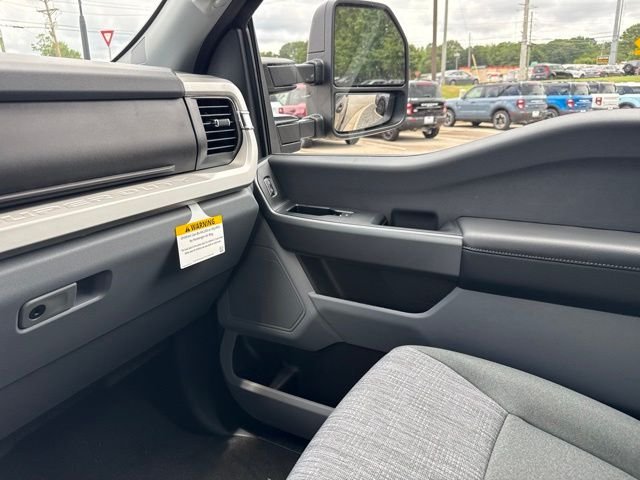 New 2026 Agate Black Metallic Ford XLT image 31