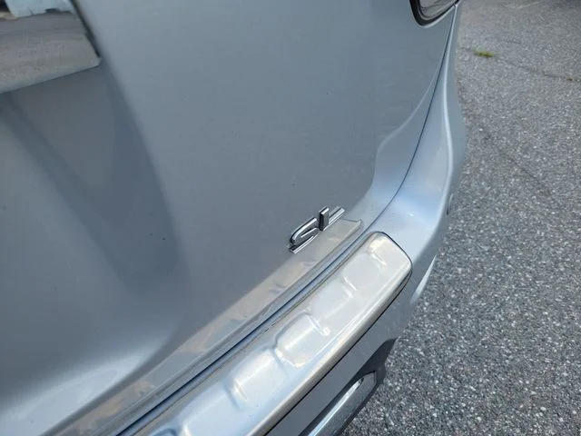 Used 2016 Silver Nissan SL image 7
