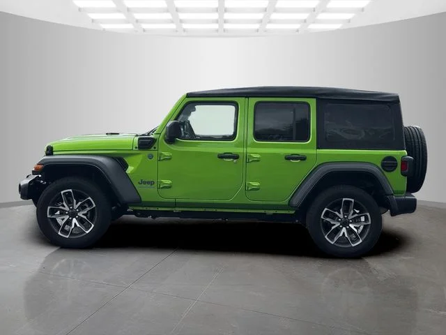 Certified Used 2025  Jeep Sport S 4xe image 4
