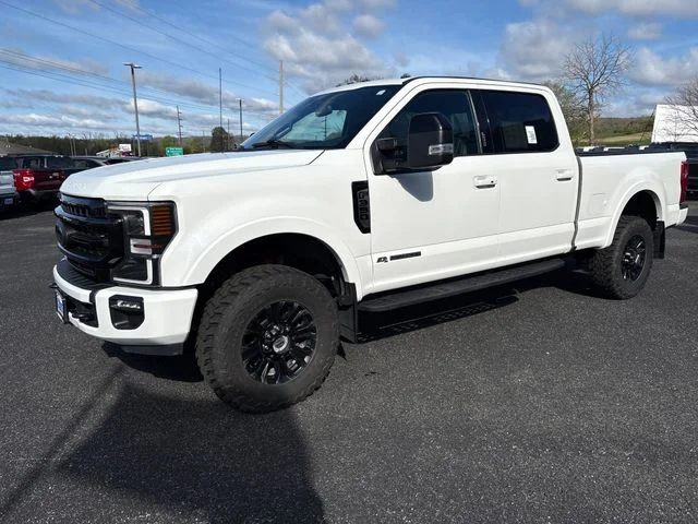 Used 2022 White Metallic Ford Lariat image 1