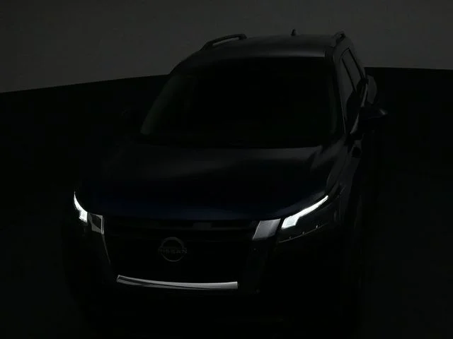 Used 2025 Blue Nissan SV image 30