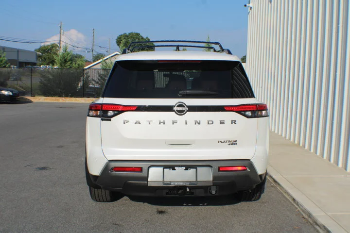 Used 2026 White Nissan Platinum image 18