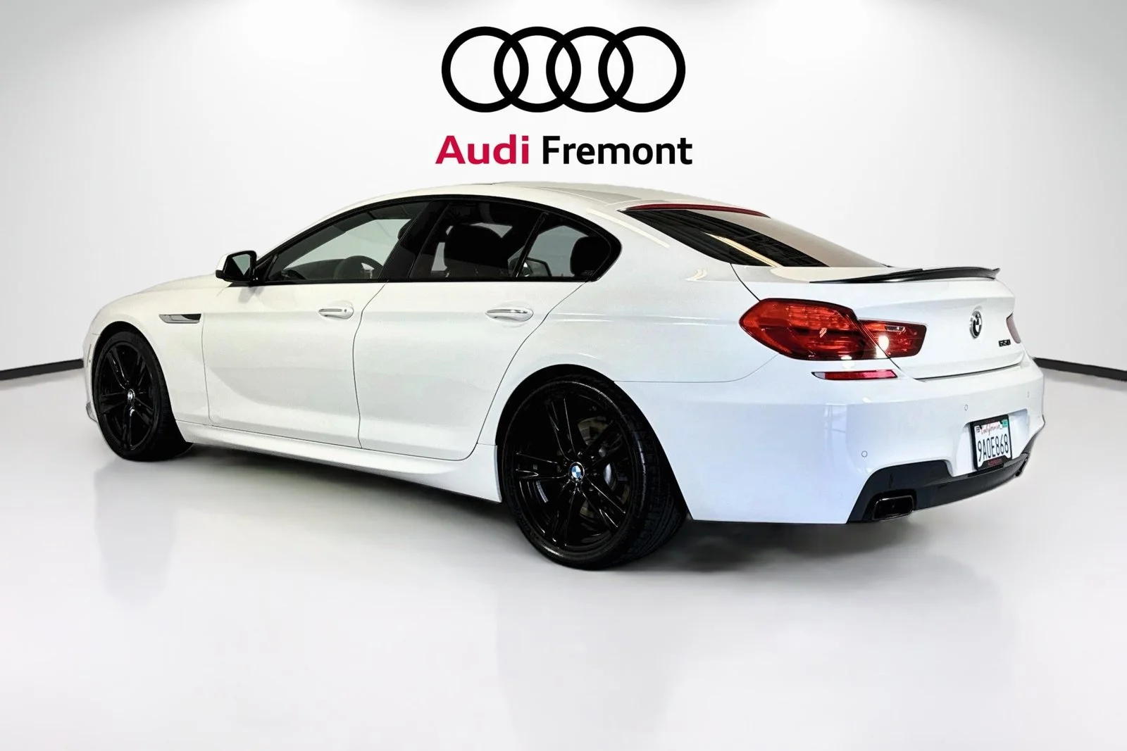 Used 2015 Alpine White BMW 650i image 8