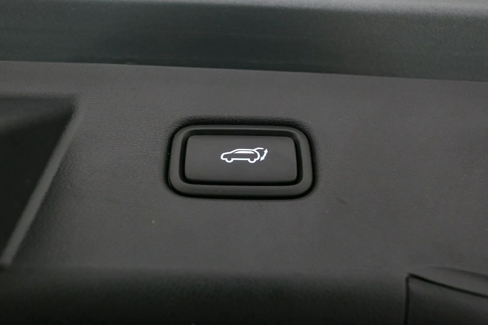 Used 2023 Amazon Gray Hyundai SEL Convenience image 14