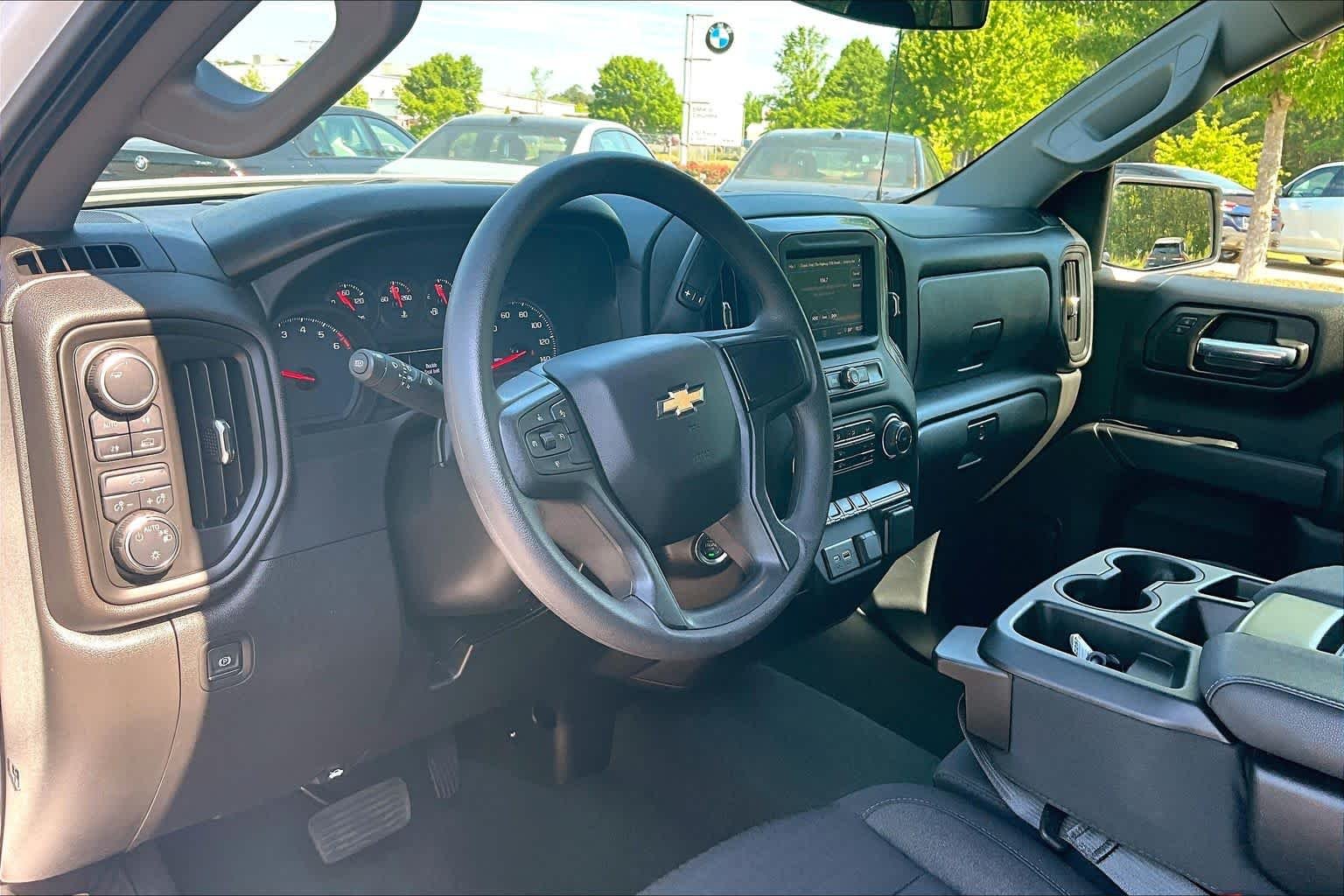 2025 Chevrolet Silverado 1500 Custom - Photo 17